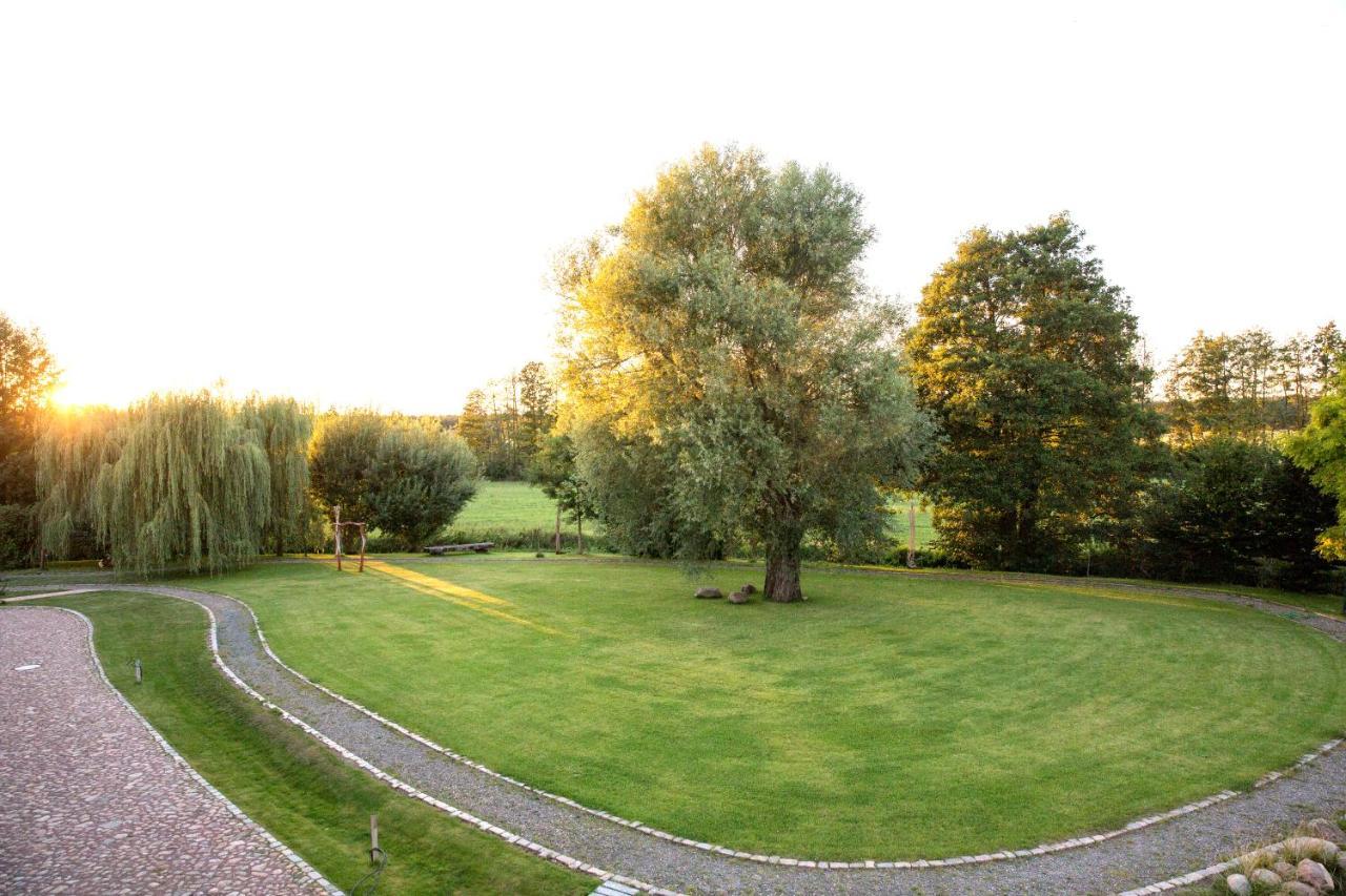 ホテル Paulinenhof Belzig エクステリア 写真