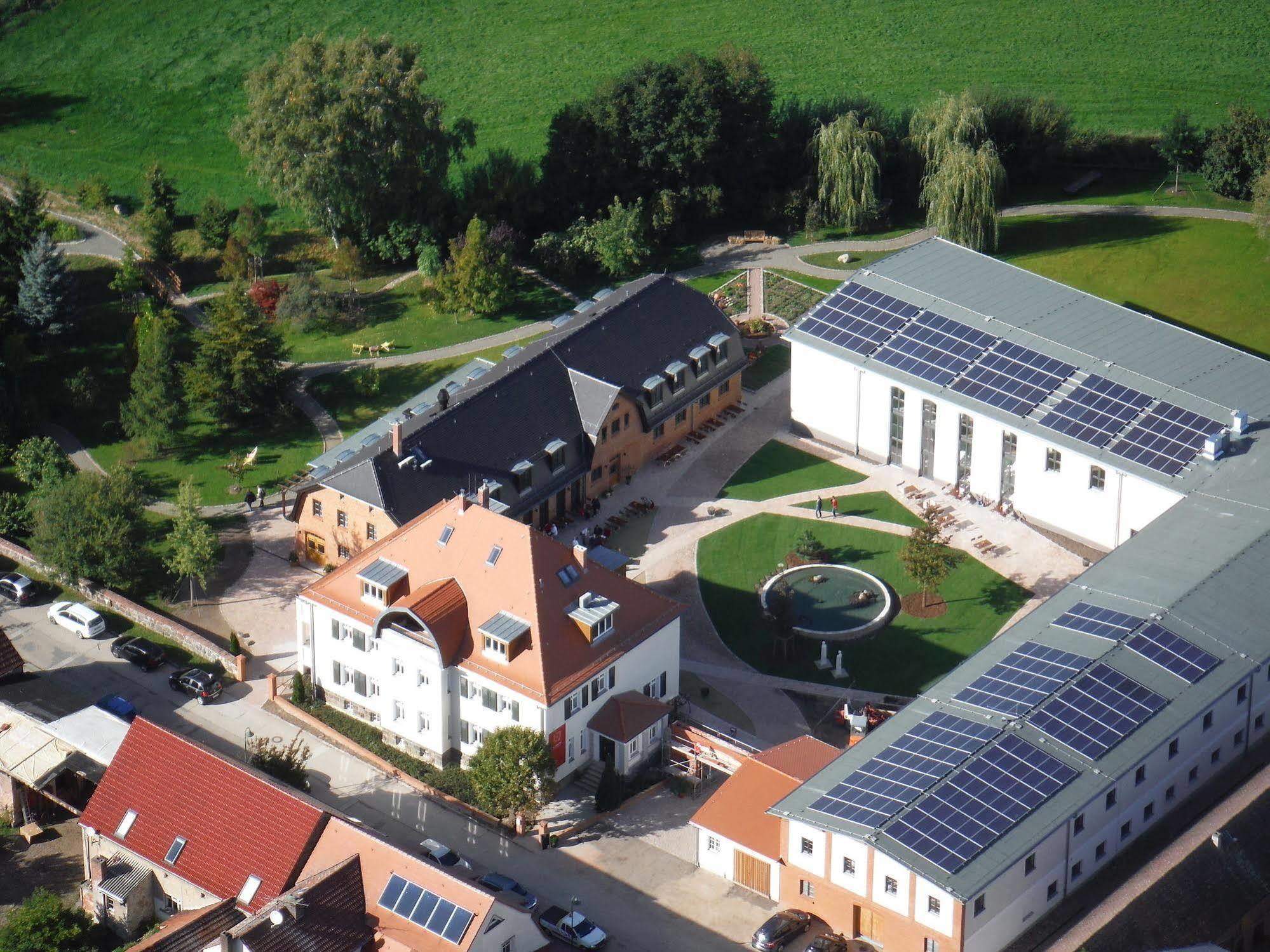 ホテル Paulinenhof Belzig エクステリア 写真